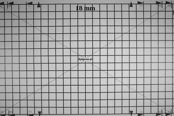 Tamron SP AF 11-18 mm f/4.5-5.6 Di II LD Aspherical (IF) - Dystorsja