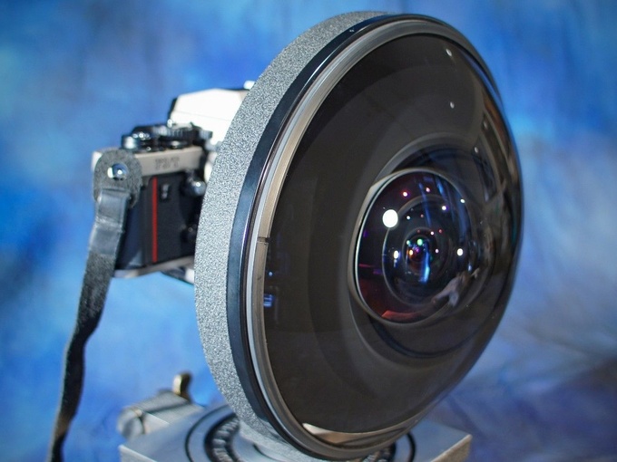 Nikkor Ai-S Fish-eye 6 mm f/2.8 na aukcji