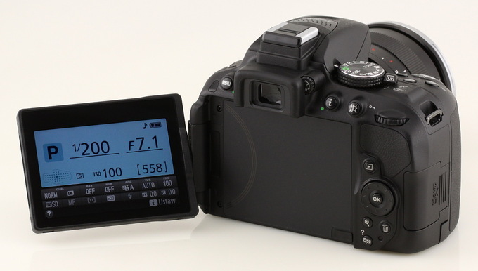 Nikon D5300 - Budowa, jako wykonania i funkcjonalno