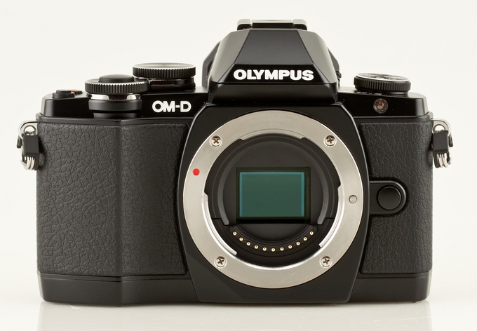 Olympus OM-D E-M10 - Budowa, jako wykonania i funkcjonalno