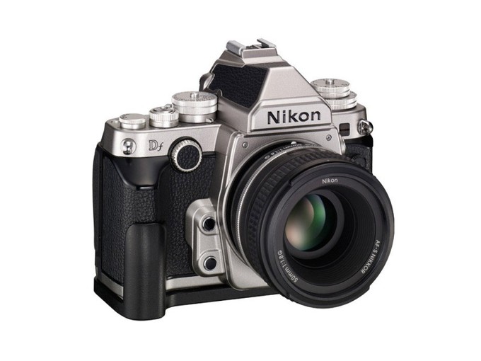 DF-GR1 - grip dla Nikona Df