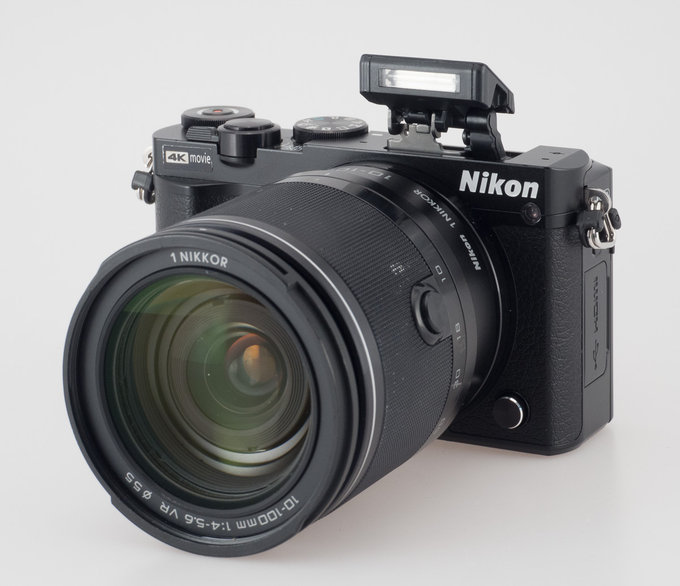 Nikon 1 J5 - Uytkowanie i ergonomia