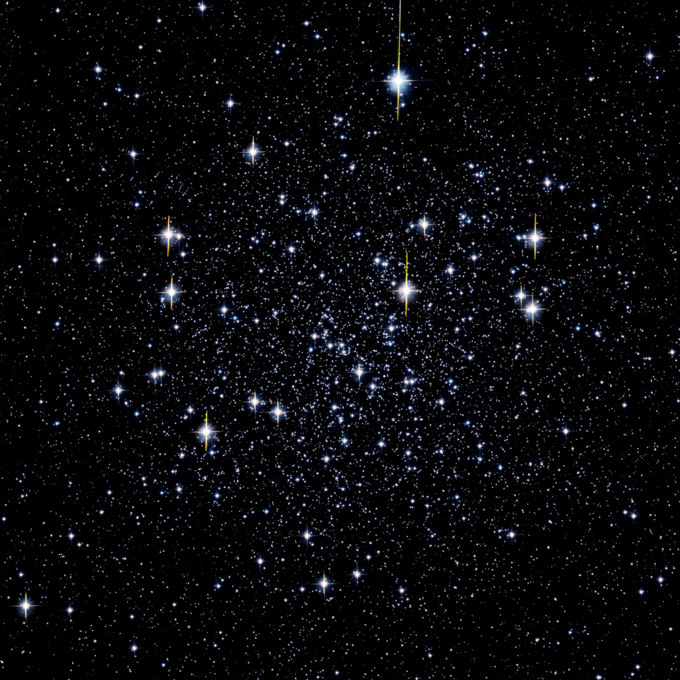 Niebo przez lornetk - M4 - Gromada kulista M4