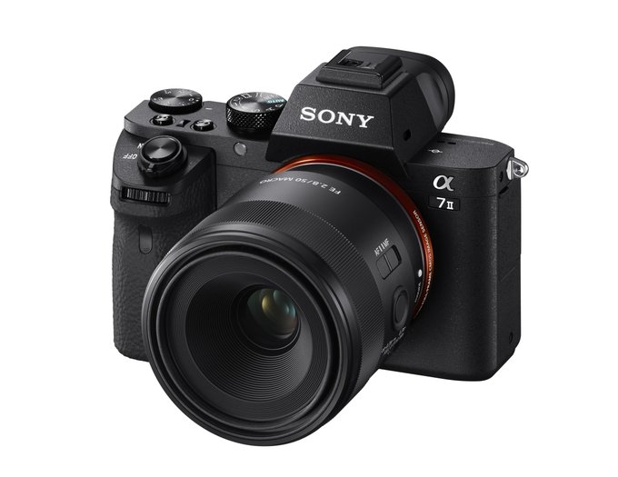 Sony FE 50 mm f/2.8 Macro
