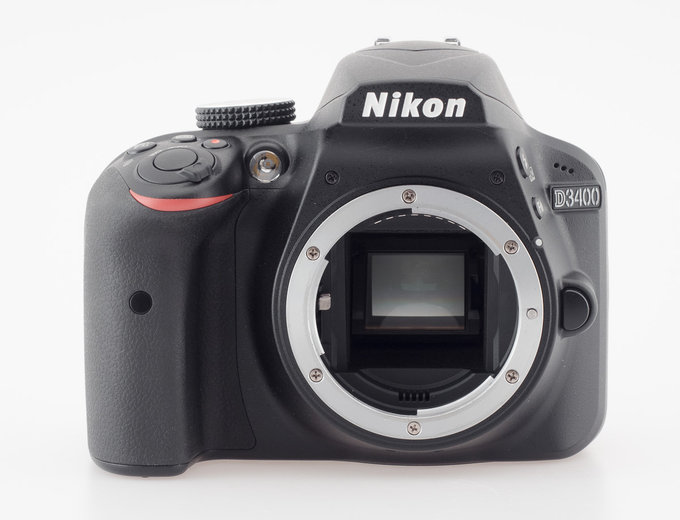 Nikon D3400 - Budowa i jako wykonania