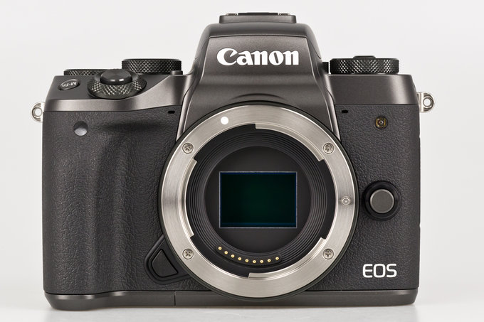 Canon EOS M5 - Budowa, jako wykonania i funkcjonalno