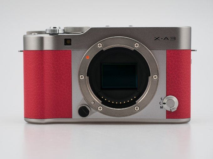 Fujifilm X-A3 - Budowa i jako wykonania
