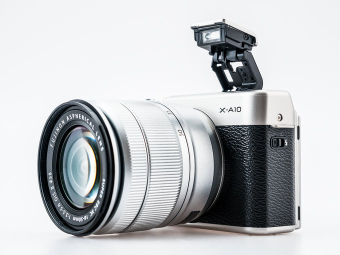 Fujifilm X-A10 - Uytkowanie i ergonomia