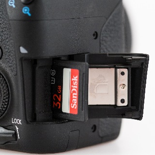 Canon EOS 77D - Budowa, jako wykonania i funkcjonalno