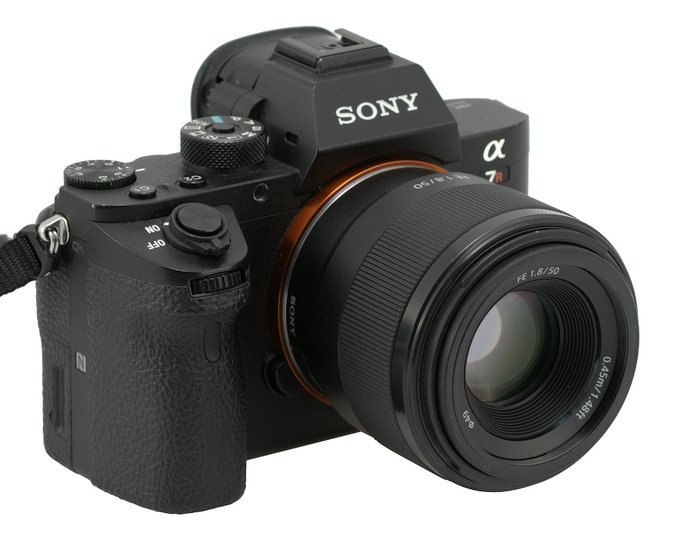 Sony FE 50 mm f/1.8 - Wstp