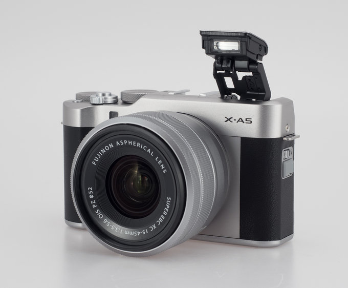 Fujifilm X-A5 - Uytkowanie i ergonomia