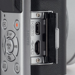 Fujifilm X-A5 - Budowa, jako wykonania i funkcjonalno