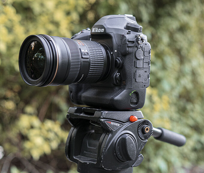 Nikon D6 - test trybu filmowego - Budowa i ergonomia