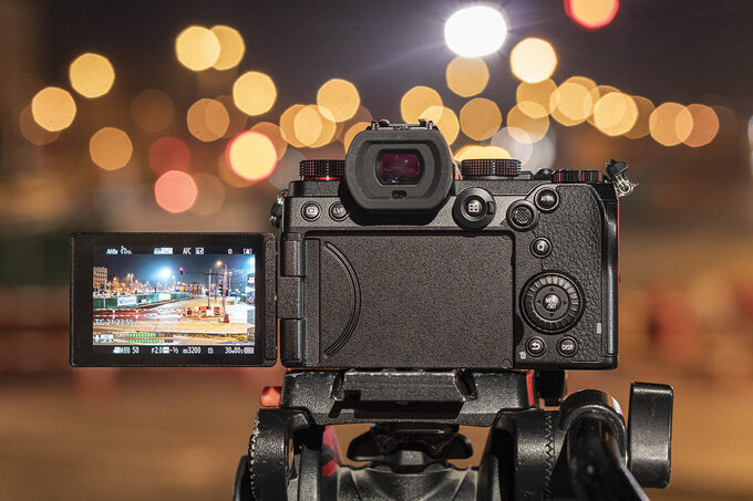 Panasonic Lumix S5 - test trybu filmowego - Budowa i ergonomia