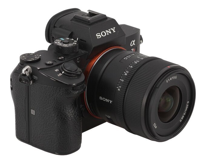 Sony E 15 mm f/1.4 G - Wstp