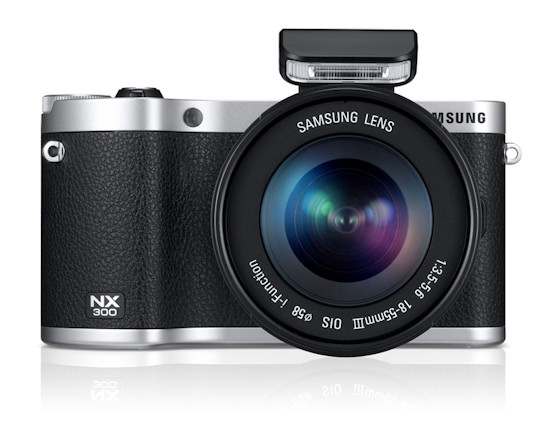 Samsung NX300 i obiektyw NX 45 mm f/1.8 2D/3D