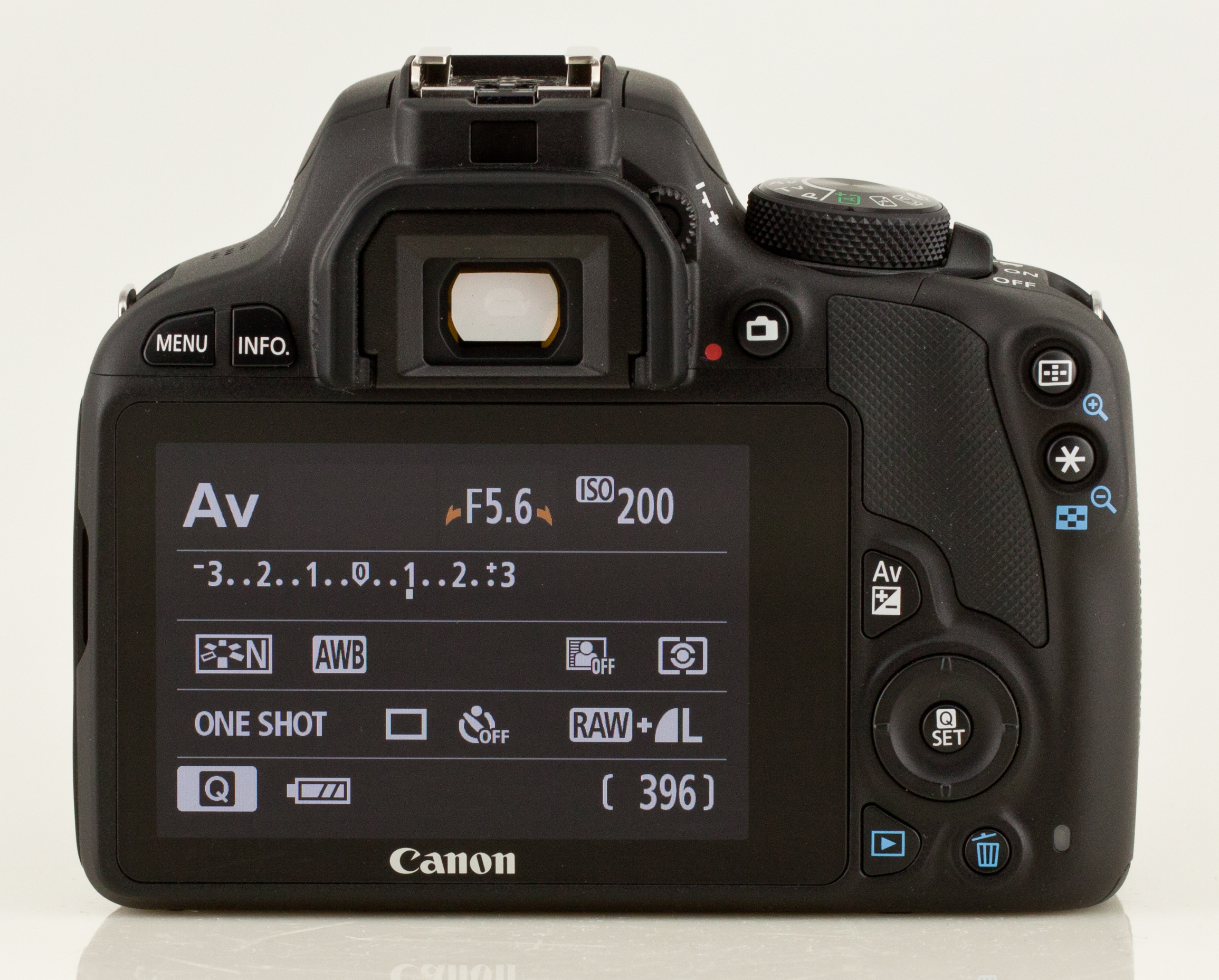 Canon EOS 100D - Budowa, jako wykonania i funkcjonalno