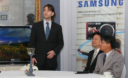 Konferencja prasowa firmy Samsung - nowe kompakty