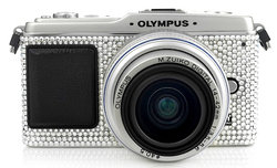Olympus E-P1 z krysztakami Swarovskiego