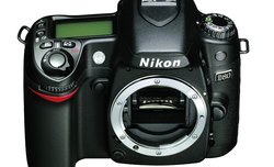 Nikon D80 - nowy gracz na rynku lustrzanek cyfrowych