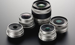 Pi�� obiektyw�w Pentax Q