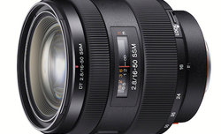 Cztery nowe obiektywy Sony