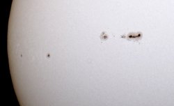 Sfotografuj wielk� plam� s�oneczn�