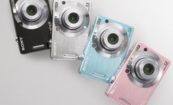 Sony na kolorowo - nowe aparaty DSC W-35/W-55, S-650/S-700