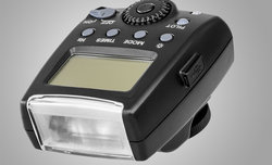 Meike MK-300 - kompaktowa lampa byskowa