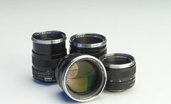 Zeiss producentem obiektyw�w dla systemu Nikon F
