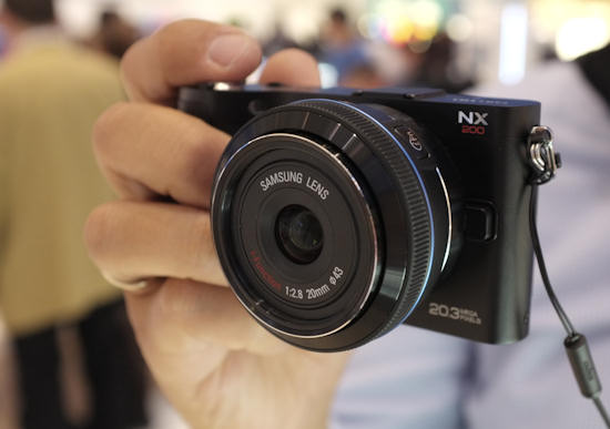 Samsung NX200 - pierwsze zdj�cia i film