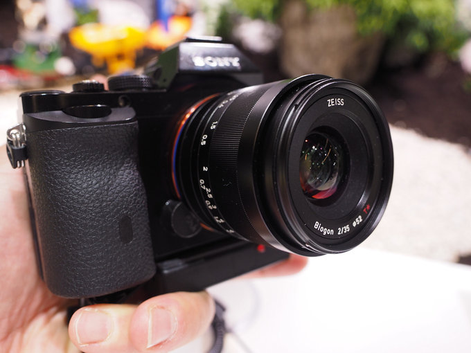 Zeiss Loxia 2/35 - pierwsze zdjcia