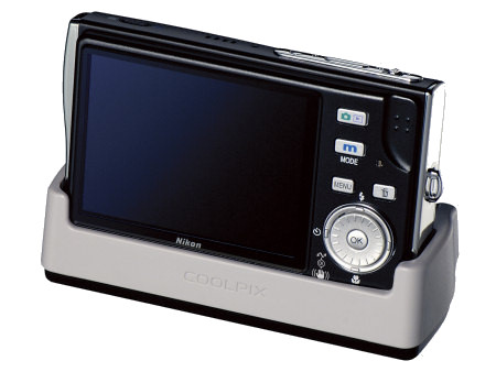 Nikon Coolpix S7c - stabilniej i bezprzewodowo Nikon Coolpix S7c - stabilniej i bezprzewodowo