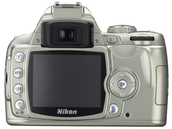 Nikon D40 - oficjalnie! Nikon D40 - oficjalnie!