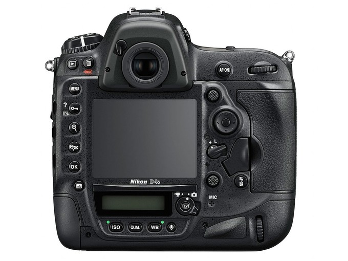 Nikon D4s