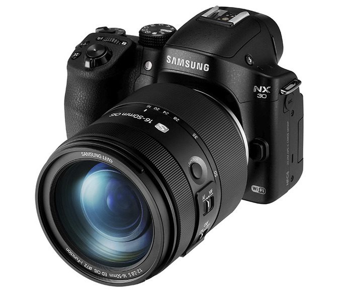 Od makaronu do NX Mini, czyli 86 lat Samsung Electronics - Aparaty z wymienn optyk