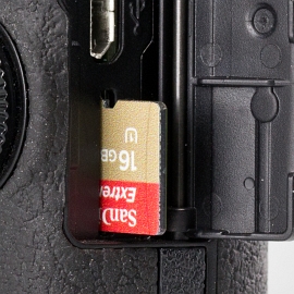 Nikon 1 V3 - Budowa, jako wykonania i funkcjonalno