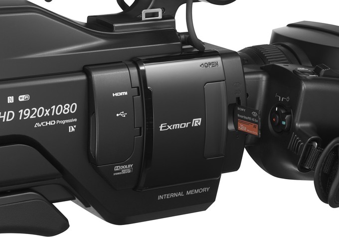 Kamera Sony HXR-MC2500E