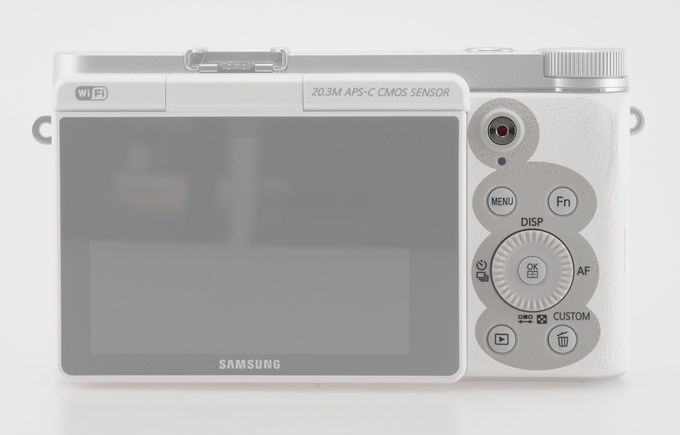 Samsung NX3000 - Budowa, jako wykonania i funkcjonalno