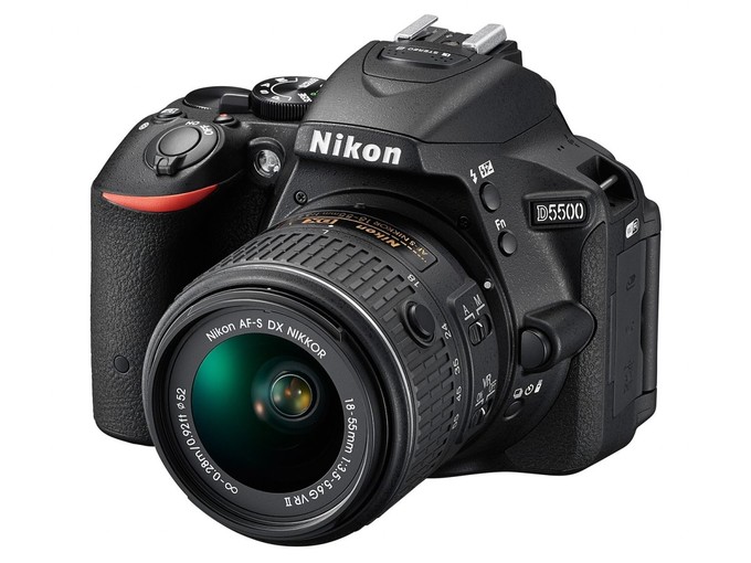 Nikon D5500 oraz AF-S DX Nikkor 55-200 mm f/4-5.6G ED VR II