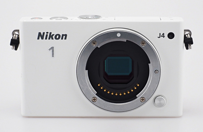 Nikon 1 J4 - Budowa, jako wykonania i funkcjonalno