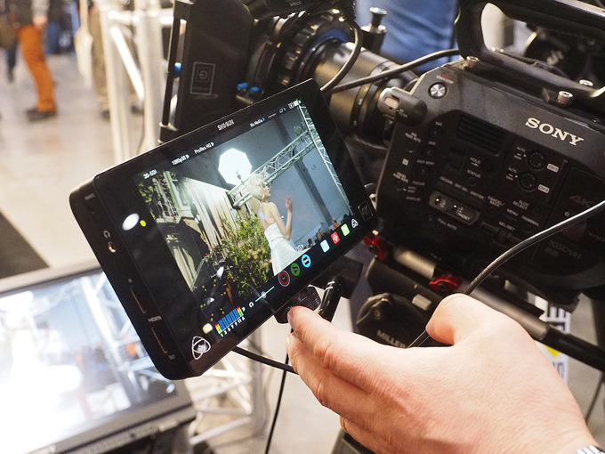 Relacja z XVIII Targw Sprztu Fotograficznego, Filmowego i Video FILM VIDEO FOTO - Rozdzia 1