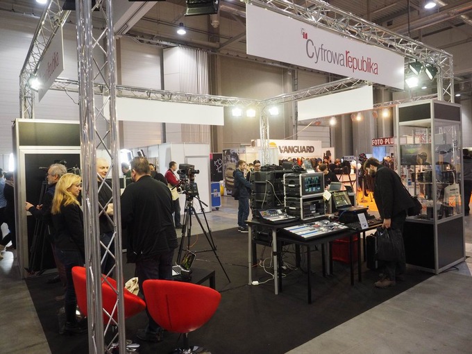Relacja z XVIII Targw Sprztu Fotograficznego, Filmowego i Video FILM VIDEO FOTO - Rozdzia 1