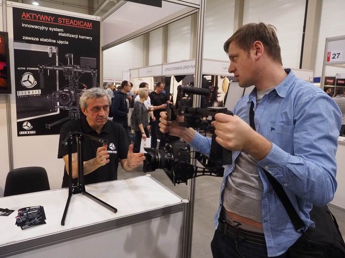 Relacja z XVIII Targw Sprztu Fotograficznego, Filmowego i Video FILM VIDEO FOTO - Rozdzia 1