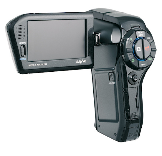 SANYO prezentuje now kamer i projektor HD