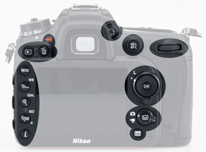 Nikon D7200 - Budowa, jakość wykonania i funkcjonalność