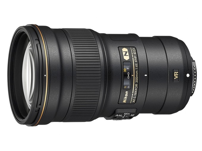 Nikkor 300 mm f/4E PF ED VR - przeprosiny od Nikona