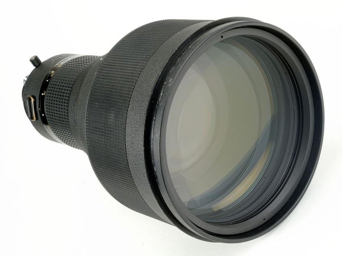 Nikkor 300 mm f/2 ED IF AIS - do kupienia na aukcji