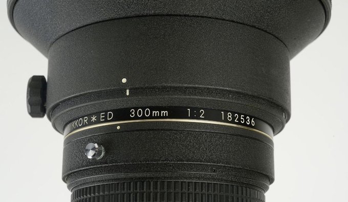 Nikkor 300 mm f/2 ED IF AIS - do kupienia na aukcji