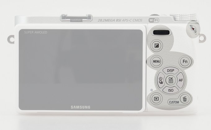Samsung NX500 - Budowa, jako wykonania i funkcjonalno